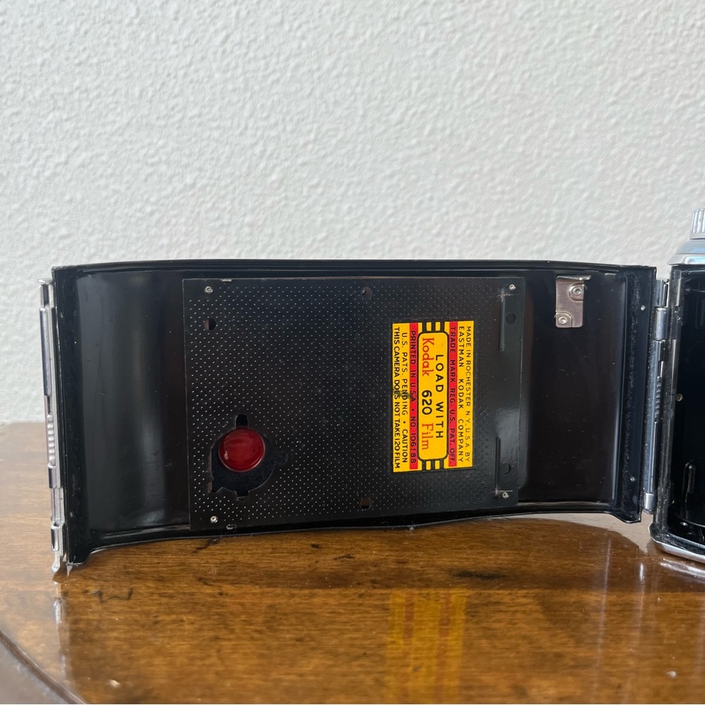 vintage Kodak Tourist Camera - Picture 10 of 10